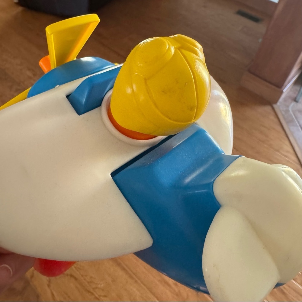 Vintage 1980 Fisher Price Pull Behind Plane Airplane Toy with Pull String Pilot - Picture 5 of 8